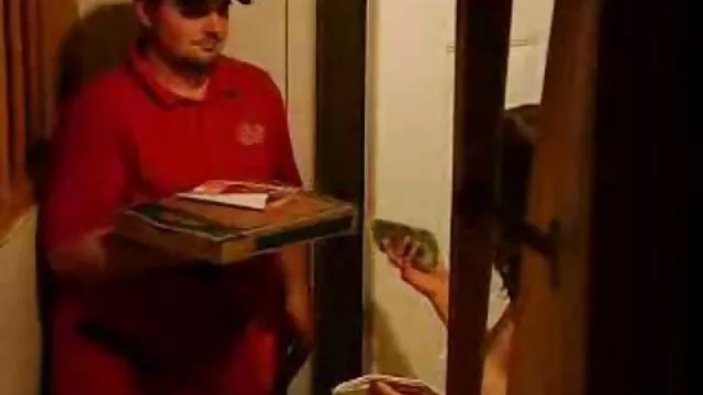 Nigga aterroriza a la puta blanca con hentai en castellano un falo grueso