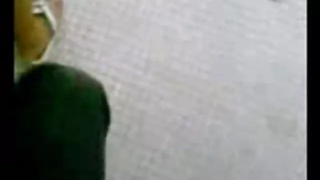 Chico grande de ébano puso videos lesvianas españolas su gran rayo en un coño estrecho