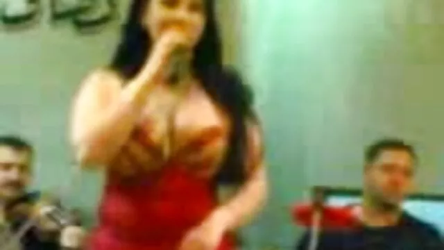 Chica de cabello dorado porno audio castellano se pajea el coño y folla con su amante