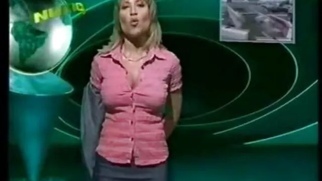 Hija despertó a papá con una gran mamada videos porno subtitulados y saltó sobre su falo