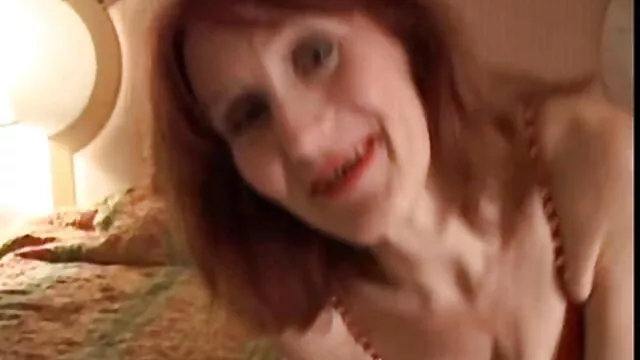 El fuerte deseo de Audrey Royal ver porno en castellano