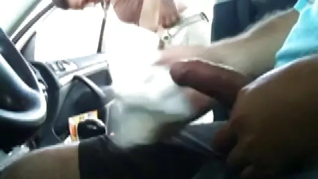 Ama de casa se videos xxx gratis en español masturba apasionadamente el coño afeitado en el sillón