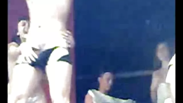 Vídeo con Janice Griffith en medias porno gay audio latino blancas monta una gran polla