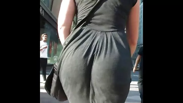 BBW acaricia su coño incestos españoles y se pone alto