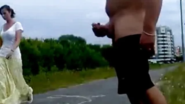 Rubia 69 le hace una mamada a xxxen espanol otro amante