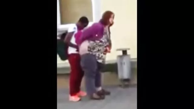 Lujosa y glamorosa Sra. videos completos de brazzer Chupó a un joven
