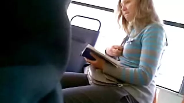 Puta asequible se masturba en la xnxx peliculas español ducha